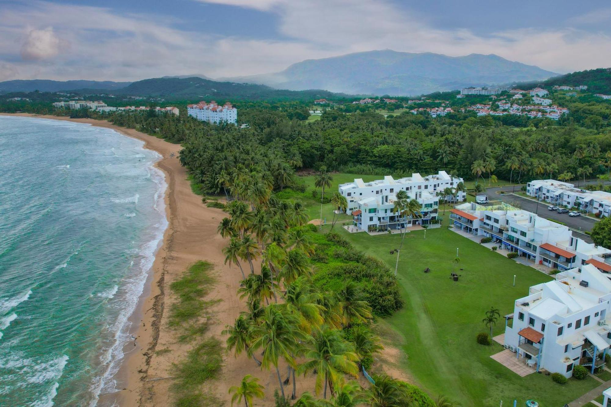 Villa Layka Beach House At Playas Del Yunque Río Grande Eksteriør billede